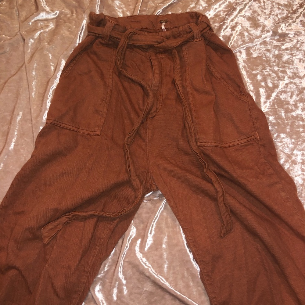 Wide-legged tie pants
